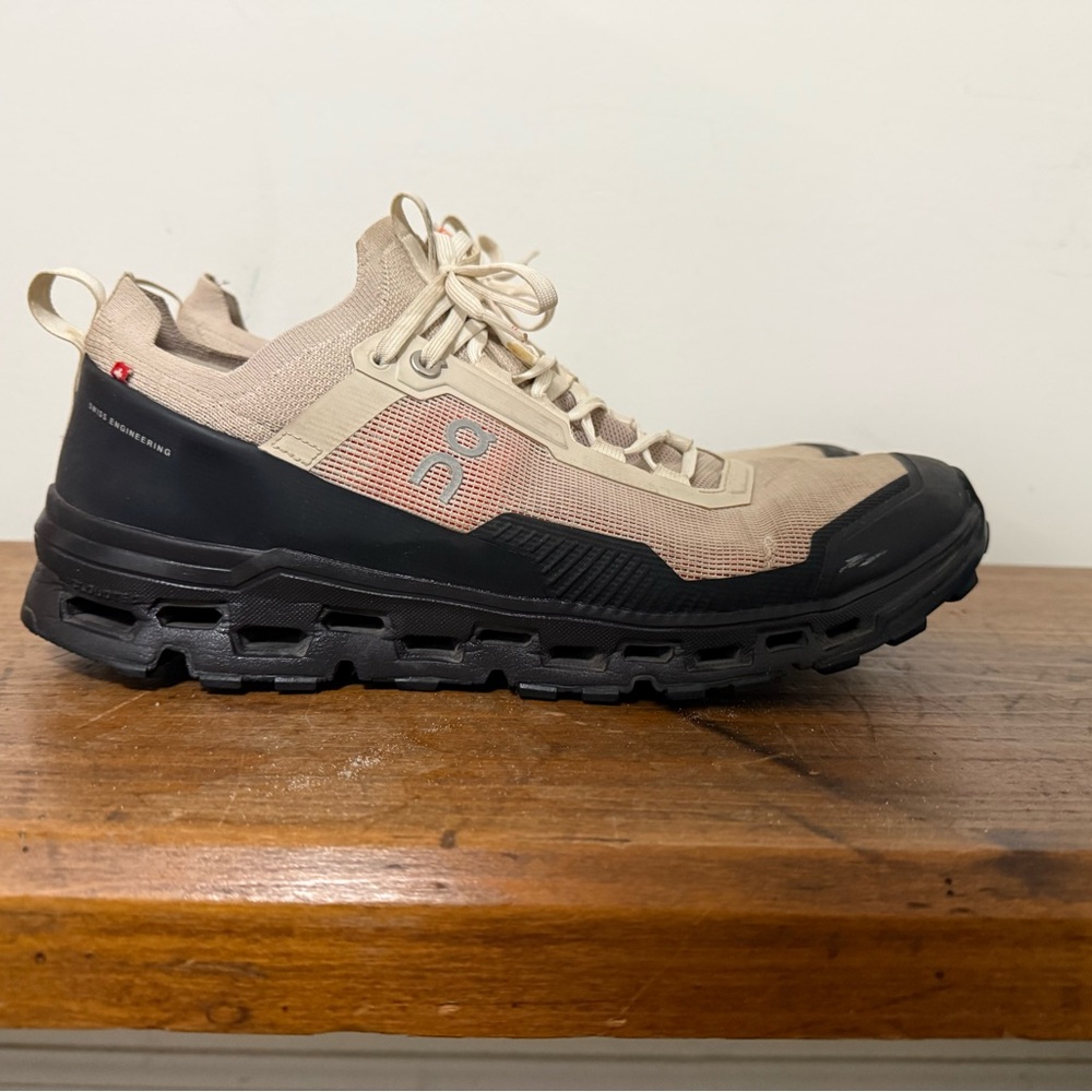 On Running Men's Tan and Black Sneakers